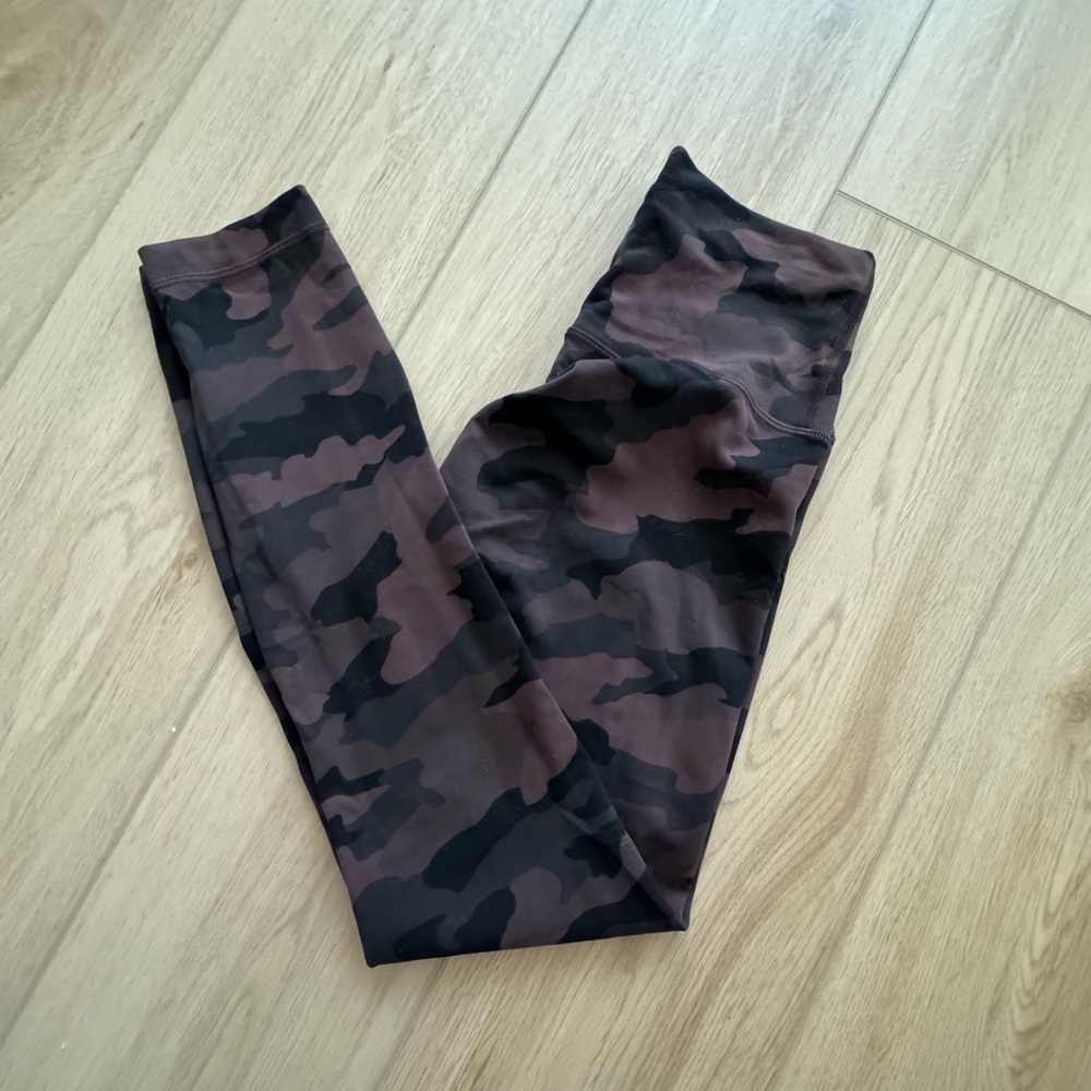 Lululemon wunder under size 4